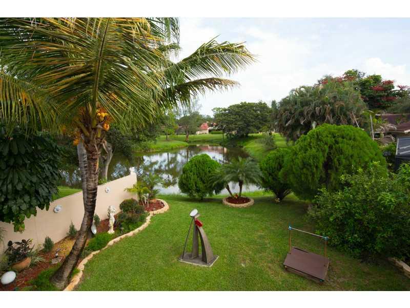 HOLLOWS OF DERR CREEK - Residential