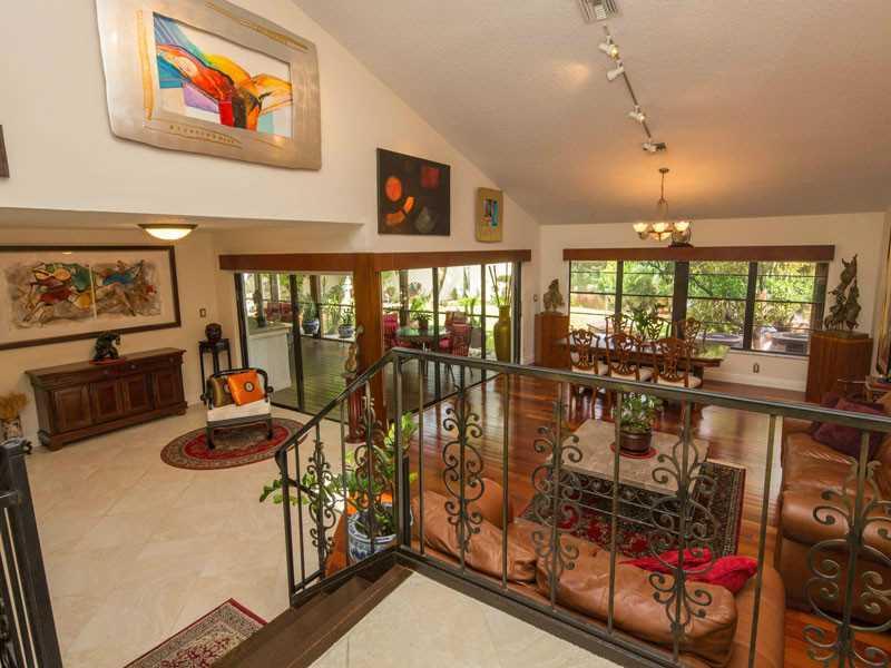 HOLLOWS OF DERR CREEK - Residential