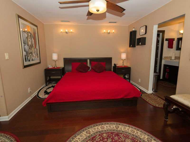 HOLLOWS OF DERR CREEK - Residential