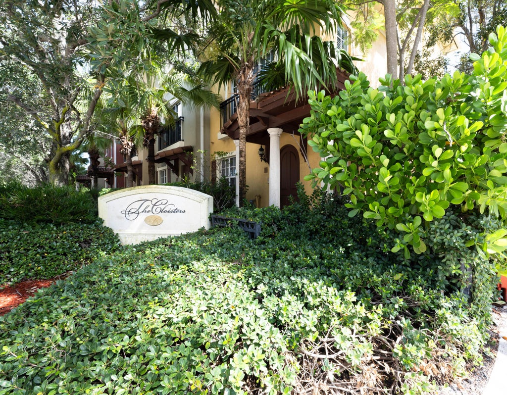 Photo of 530 S Federal Highway #8, Lake Worth Beach, FL 33460 (MLS # B26045050)