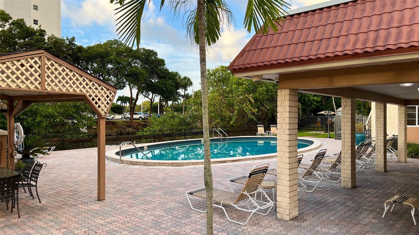 Manor Grove - Residential