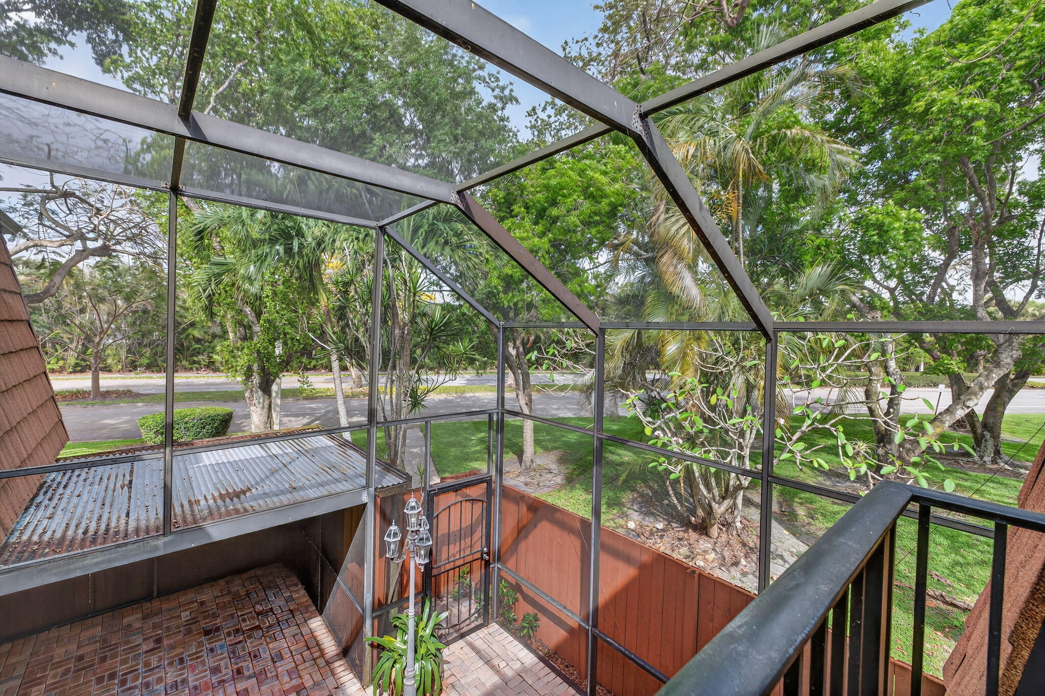 PINE ISLAND RIDGE SECTION EIGHT - Residential