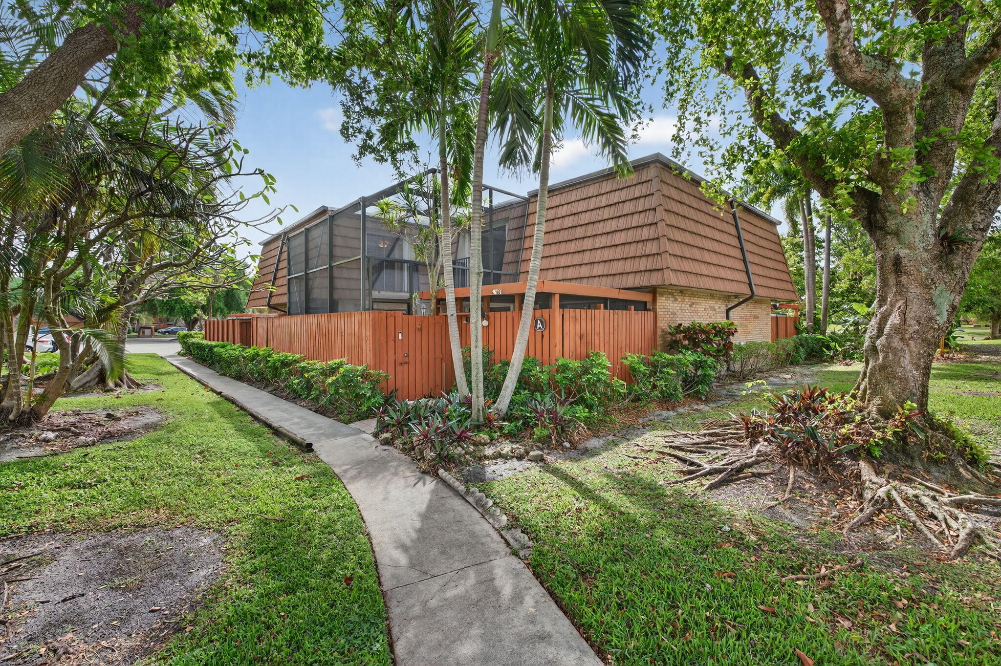 PINE ISLAND RIDGE SECTION EIGHT - Residential