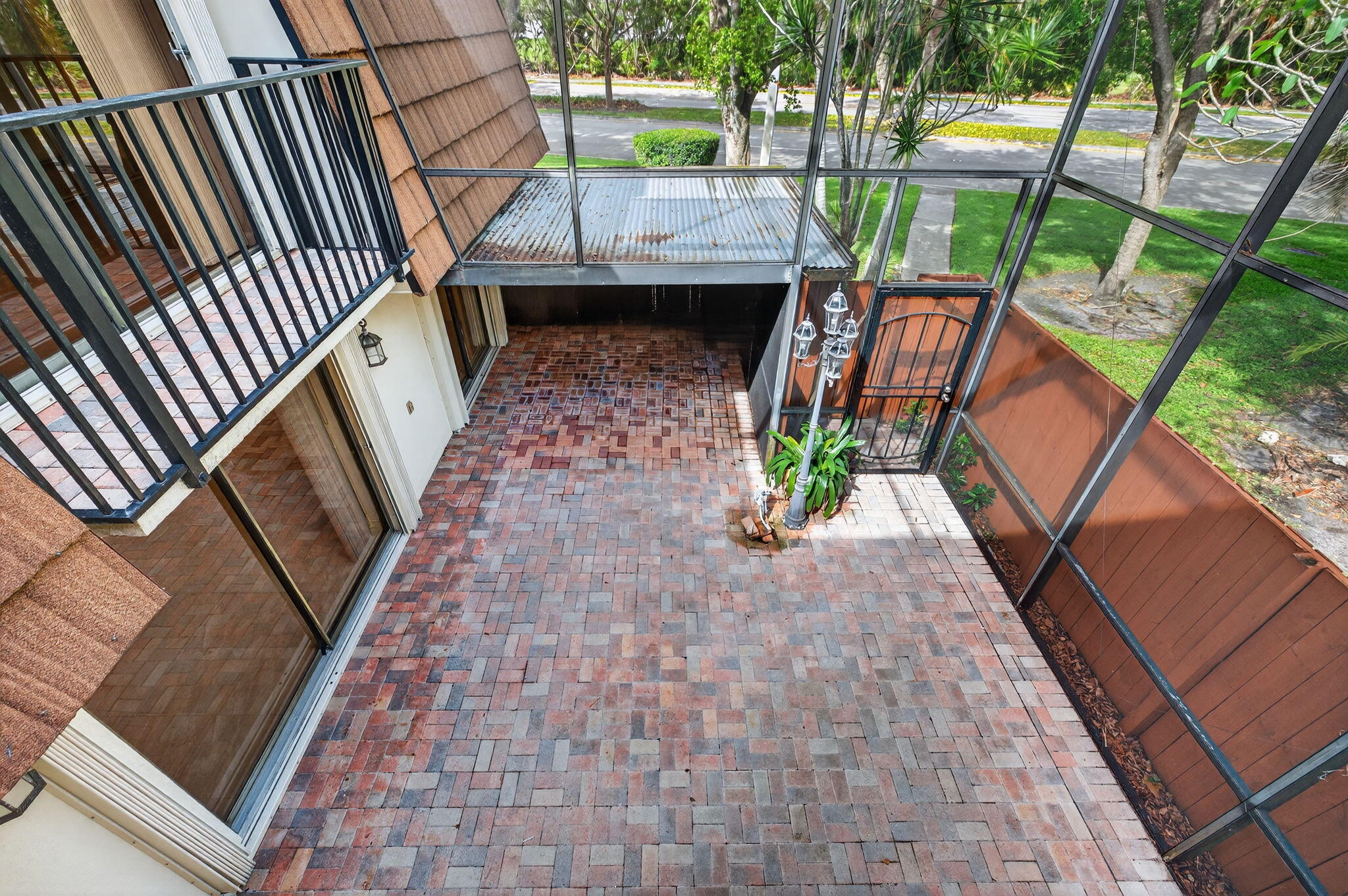 PINE ISLAND RIDGE SECTION EIGHT - Residential