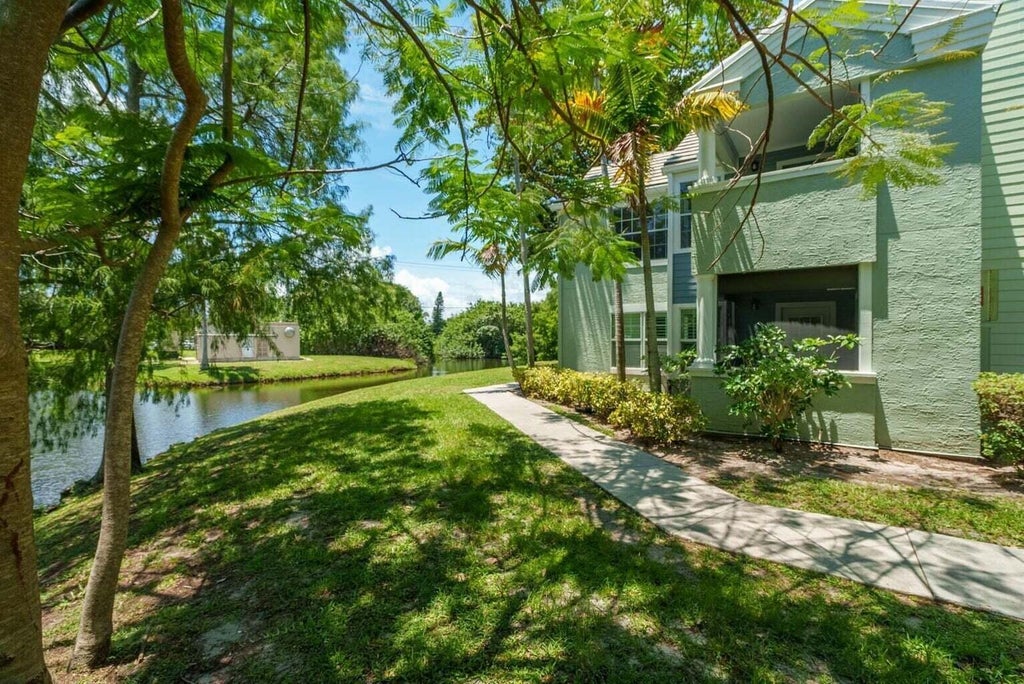 Photo of 1050 Crystal Way #P, Delray Beach, FL 33444 (MLS # R11153752)