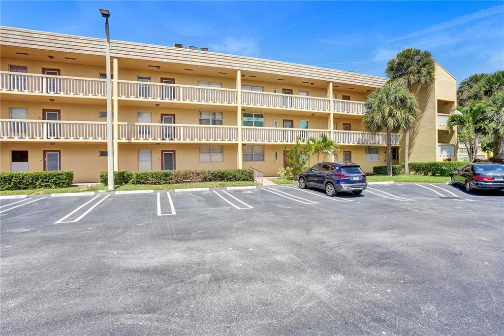 Bermuda Club - Residential