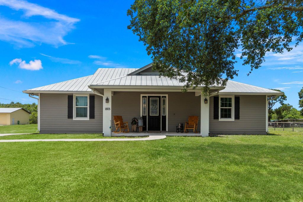 Photo of 1805 Cody Lane, Fort Pierce, FL 34945 (MLS # R10893359)