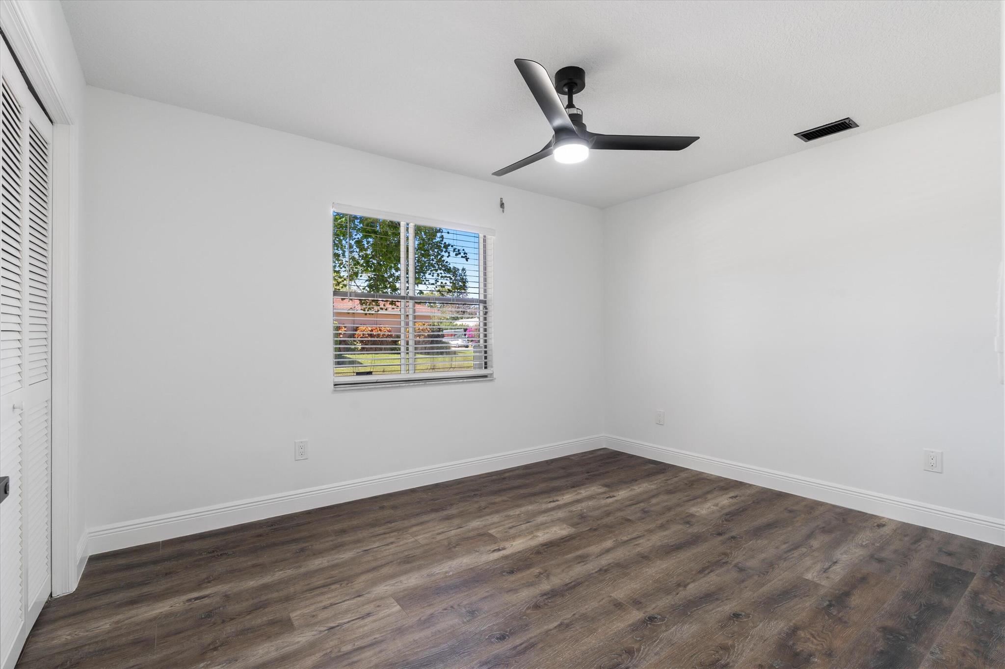 SUGAR POND MANOR OF WELLINGTON - Residential