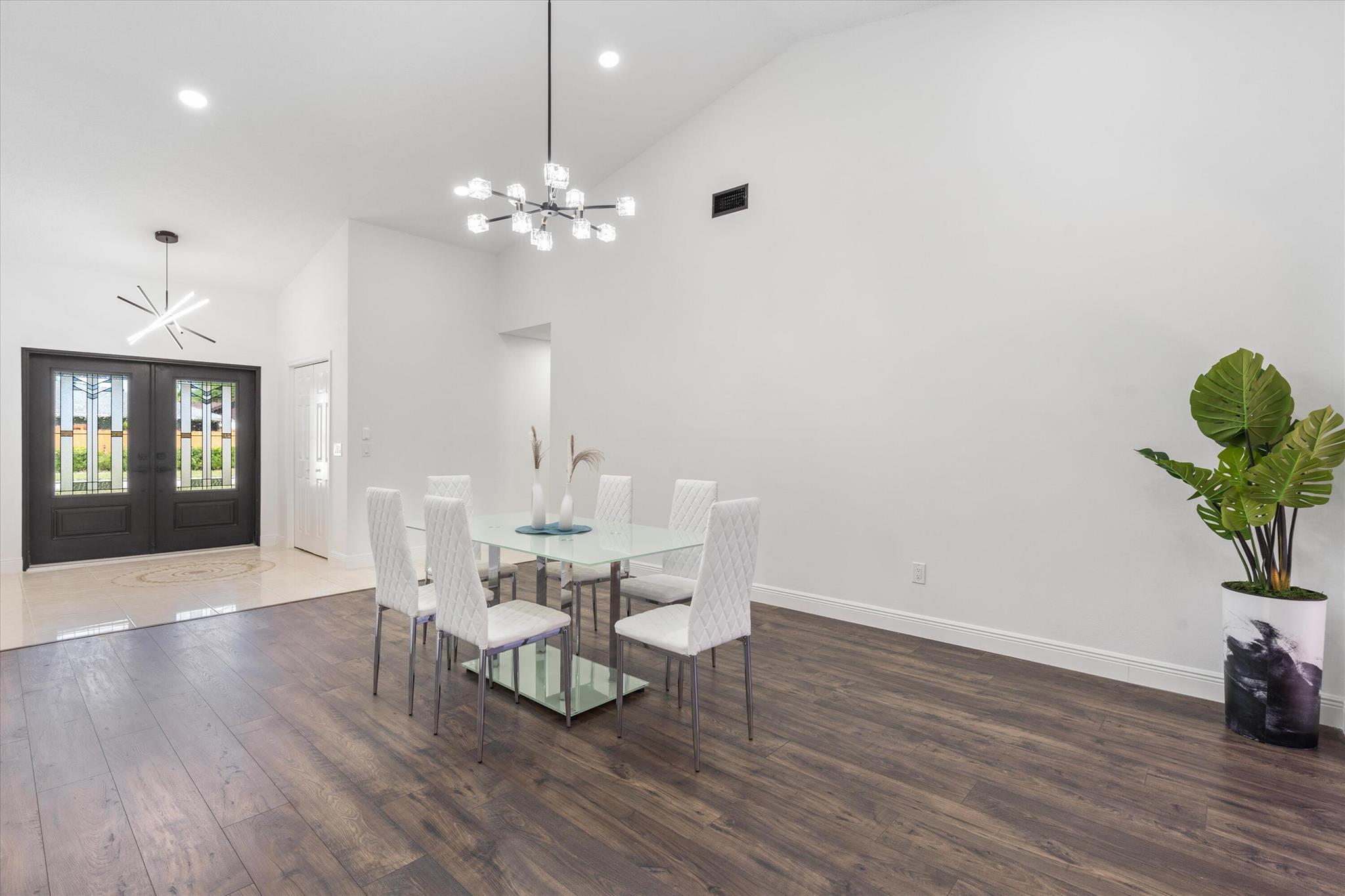 SUGAR POND MANOR OF WELLINGTON - Residential