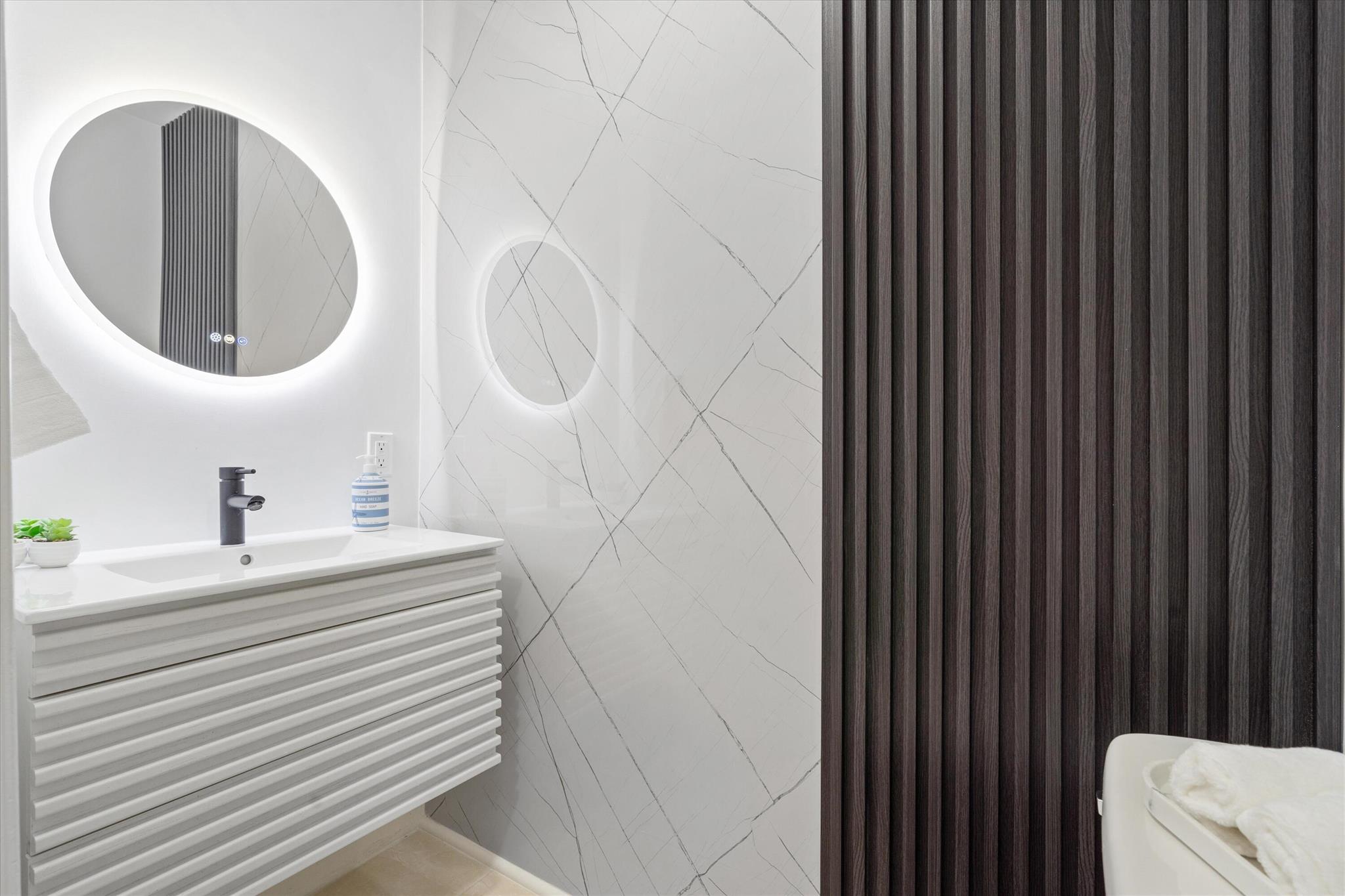 SUGAR POND MANOR OF WELLINGTON - Residential