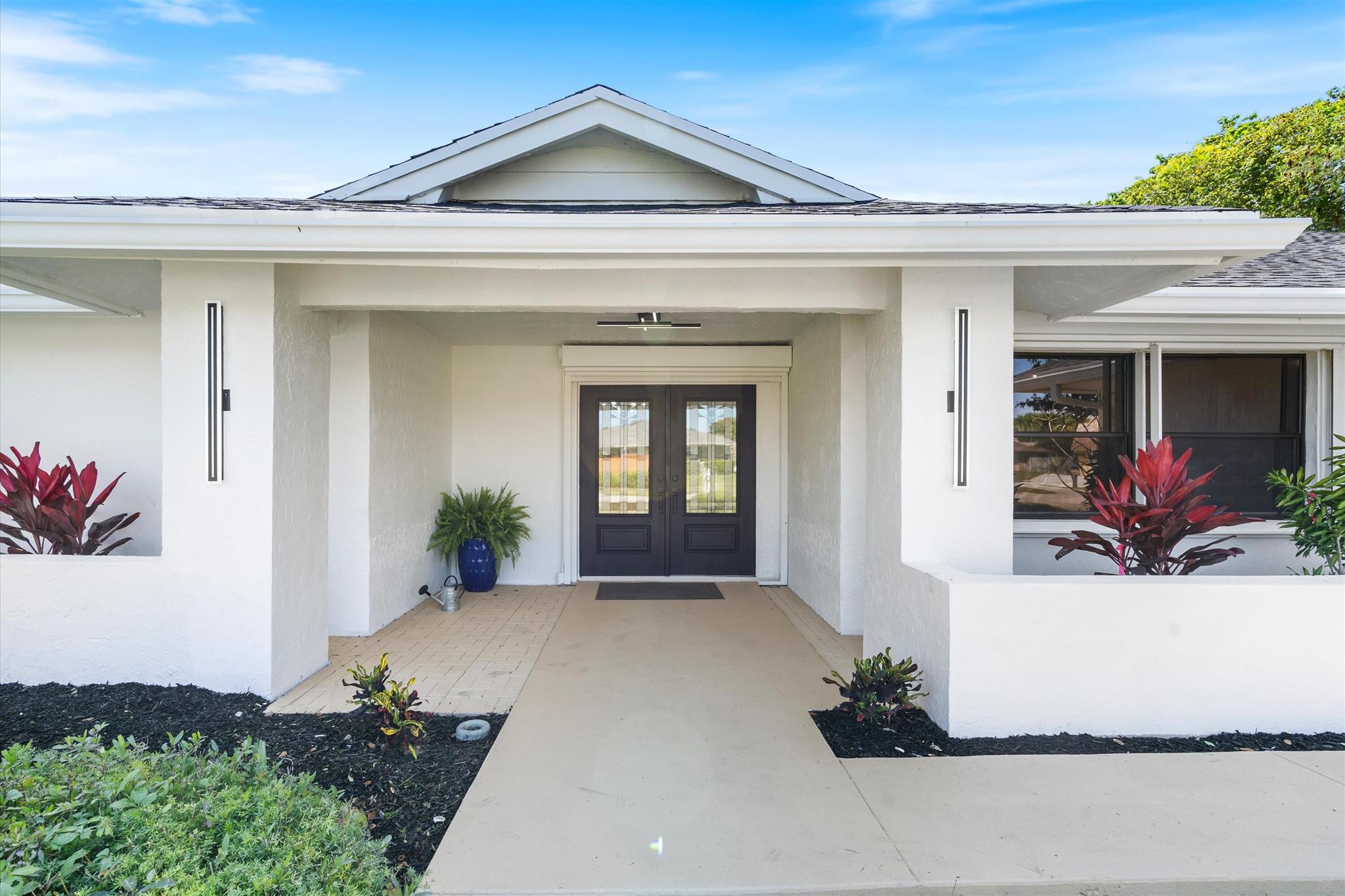 SUGAR POND MANOR OF WELLINGTON - Residential