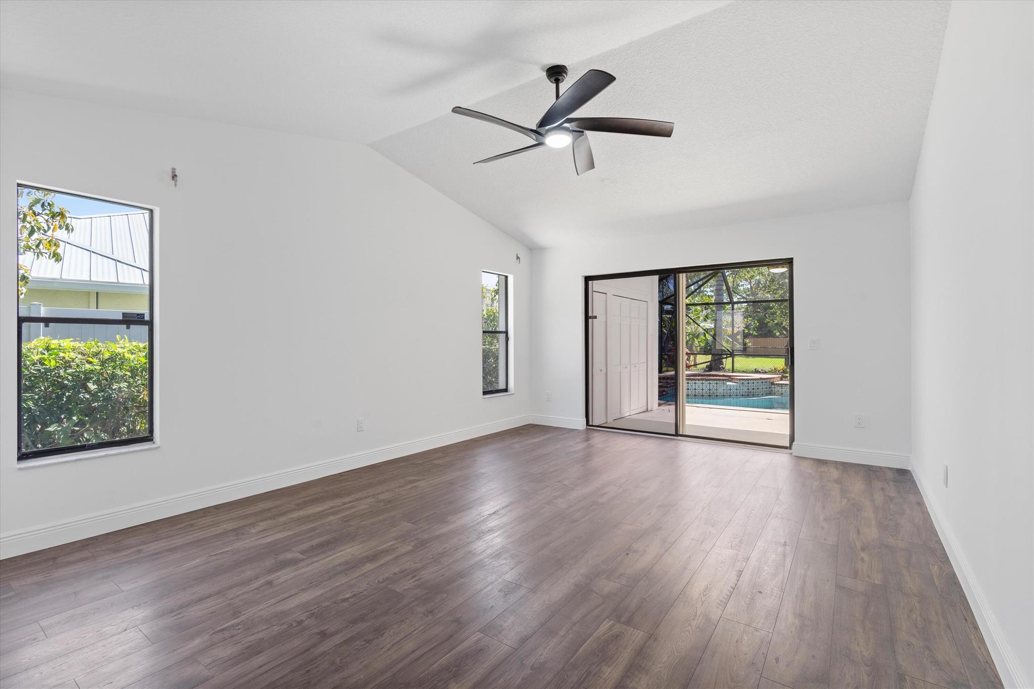 SUGAR POND MANOR OF WELLINGTON - Residential