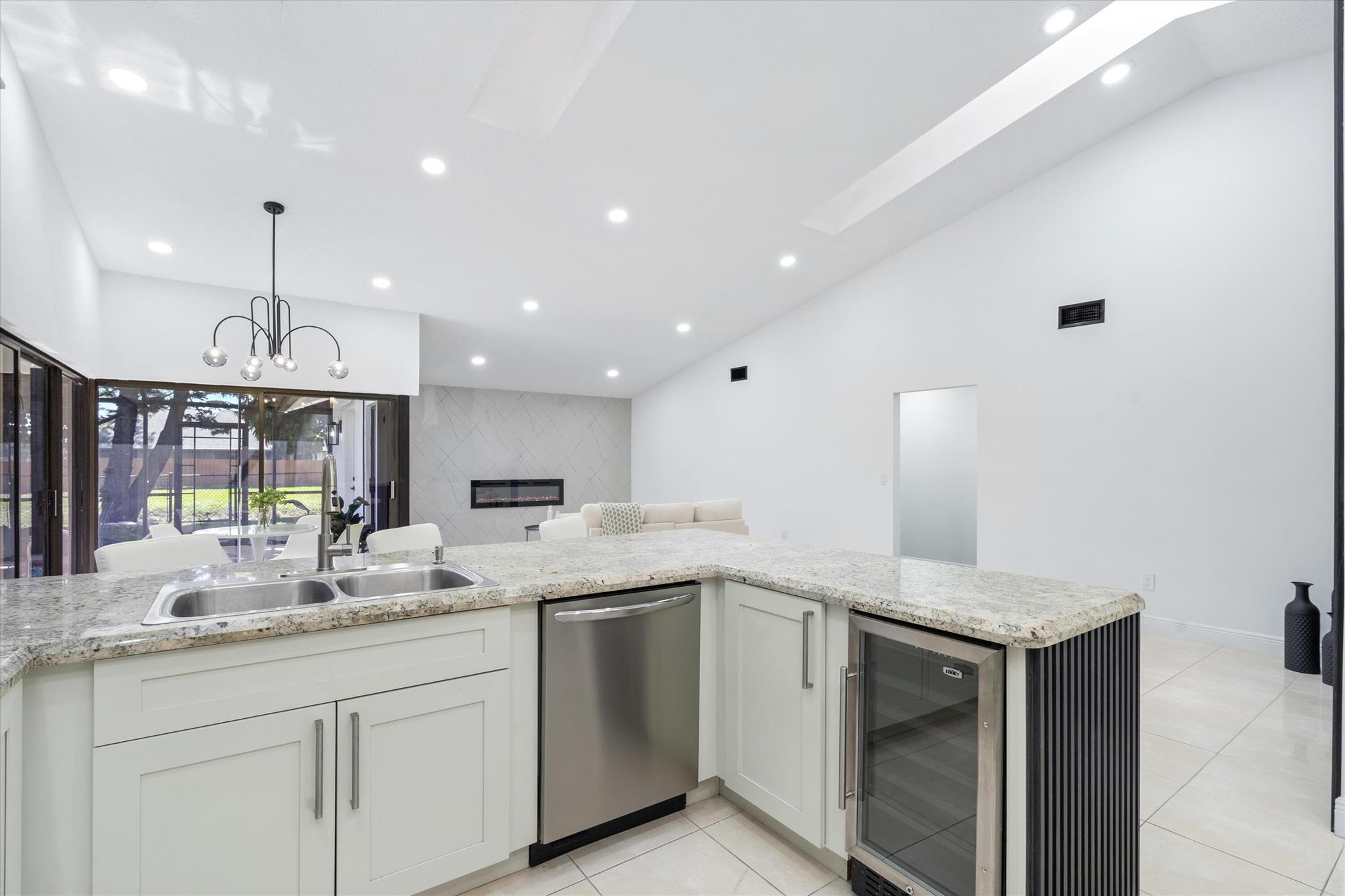 SUGAR POND MANOR OF WELLINGTON - Residential