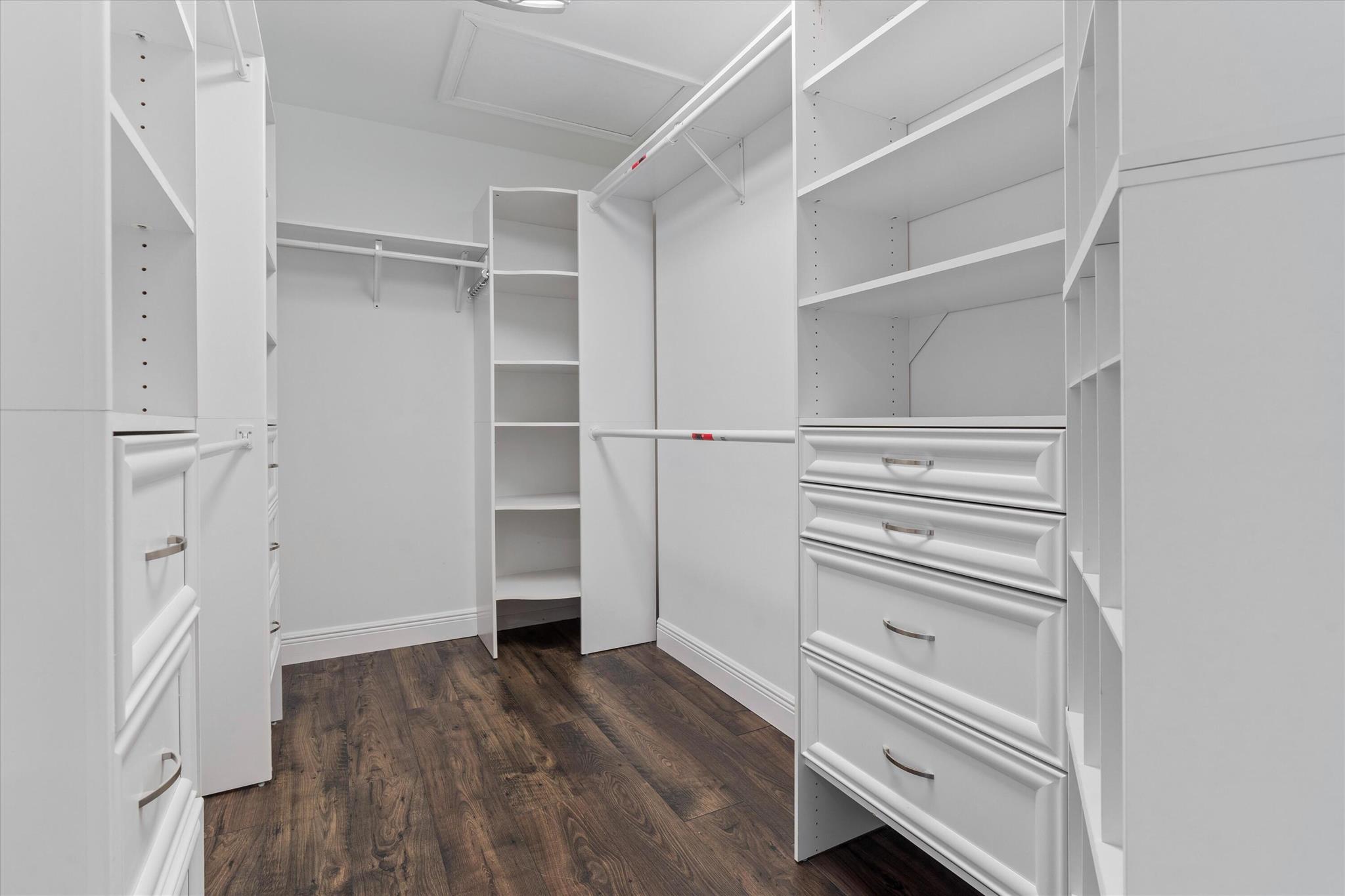 SUGAR POND MANOR OF WELLINGTON - Residential