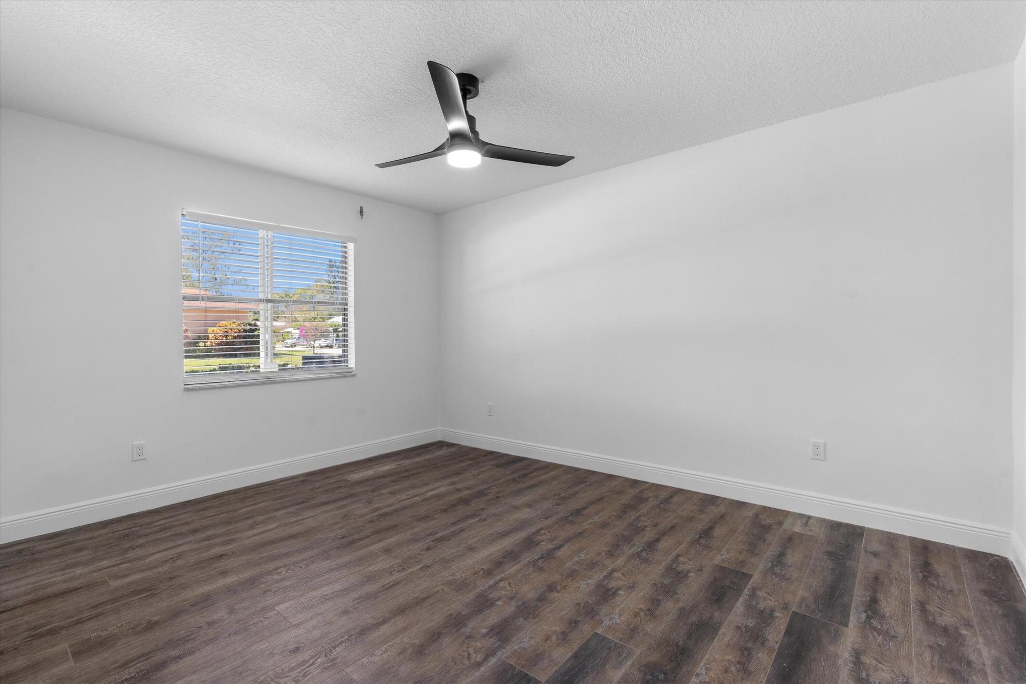 SUGAR POND MANOR OF WELLINGTON - Residential