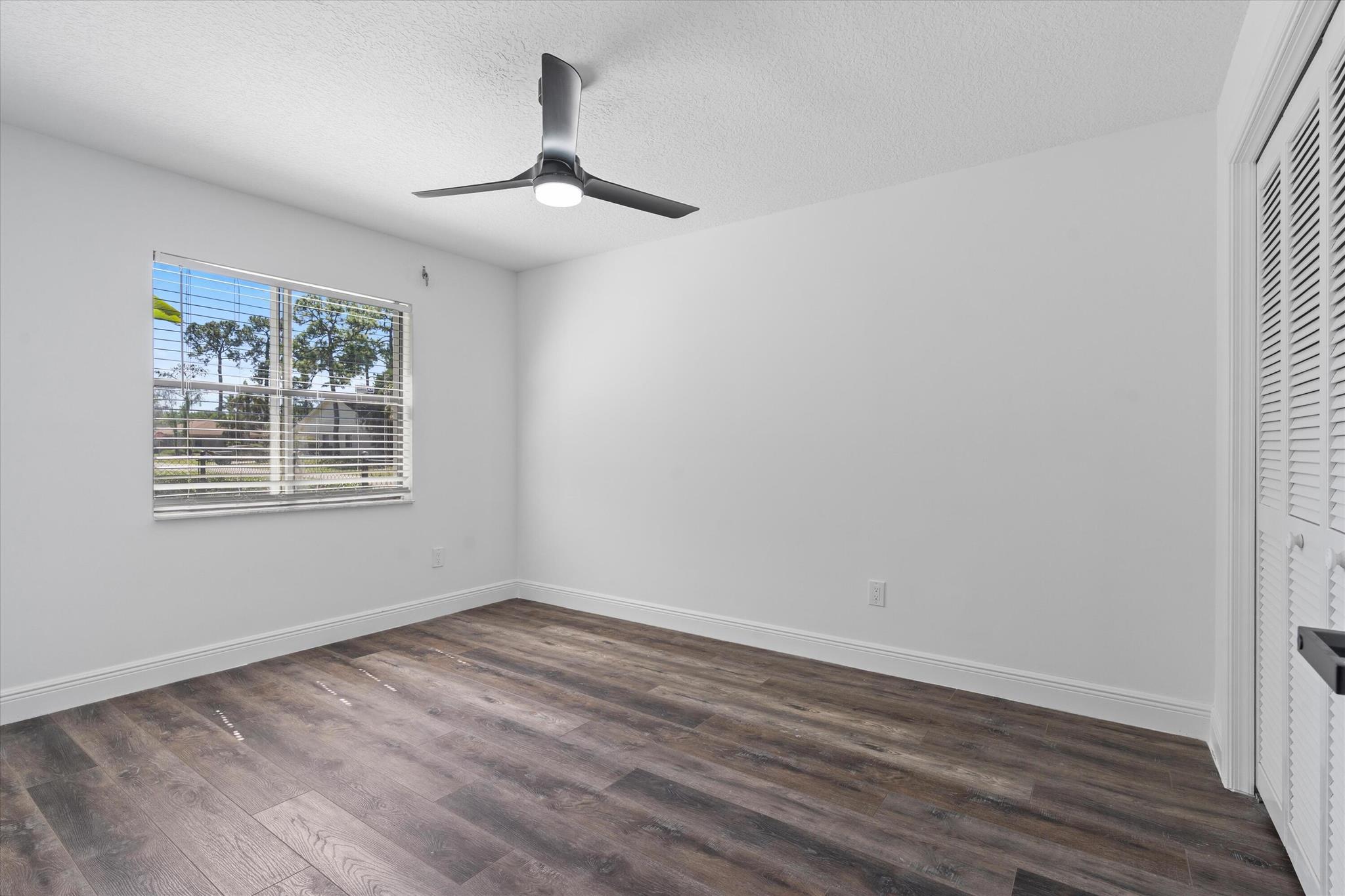 SUGAR POND MANOR OF WELLINGTON - Residential