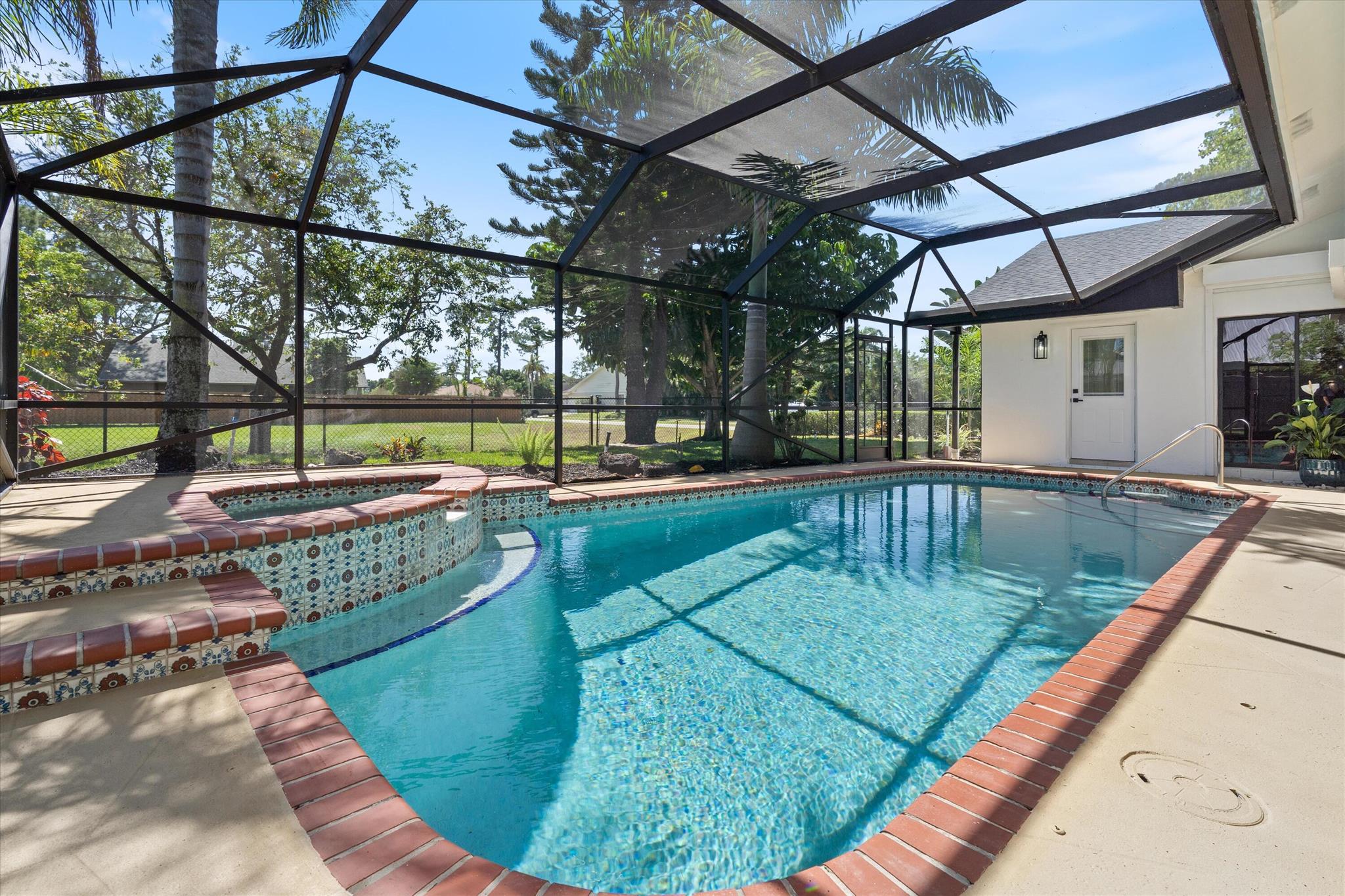 SUGAR POND MANOR OF WELLINGTON - Residential