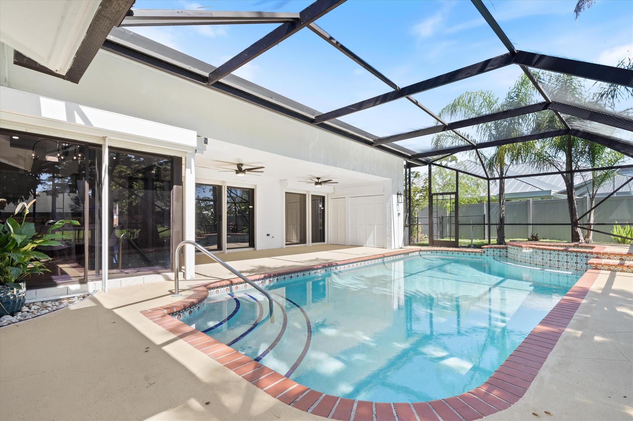 SUGAR POND MANOR OF WELLINGTON - Residential