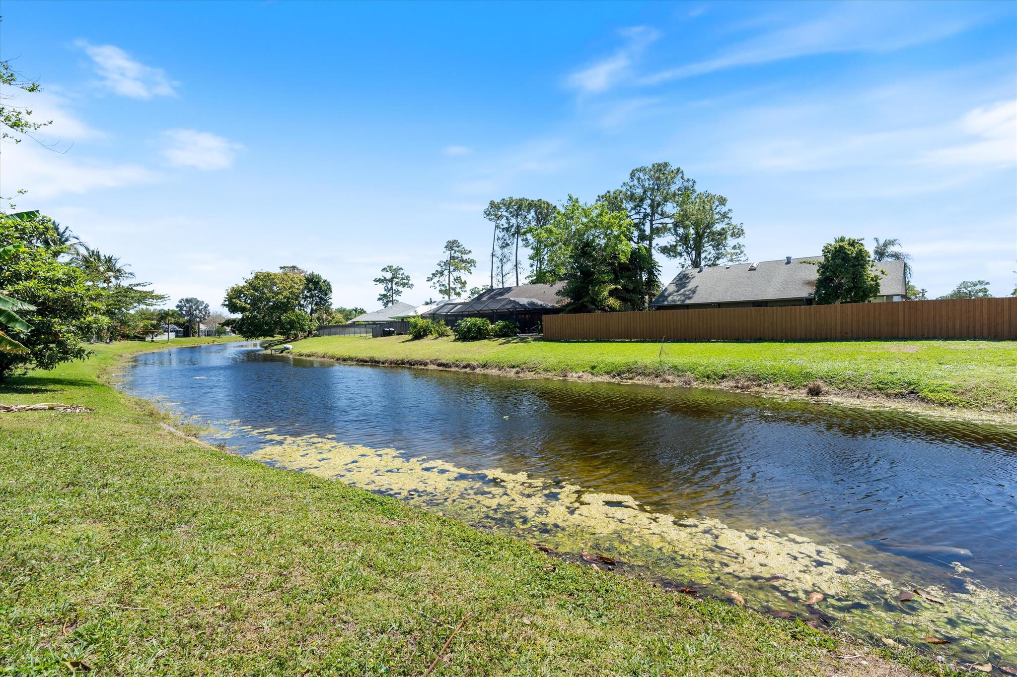 SUGAR POND MANOR OF WELLINGTON - Residential