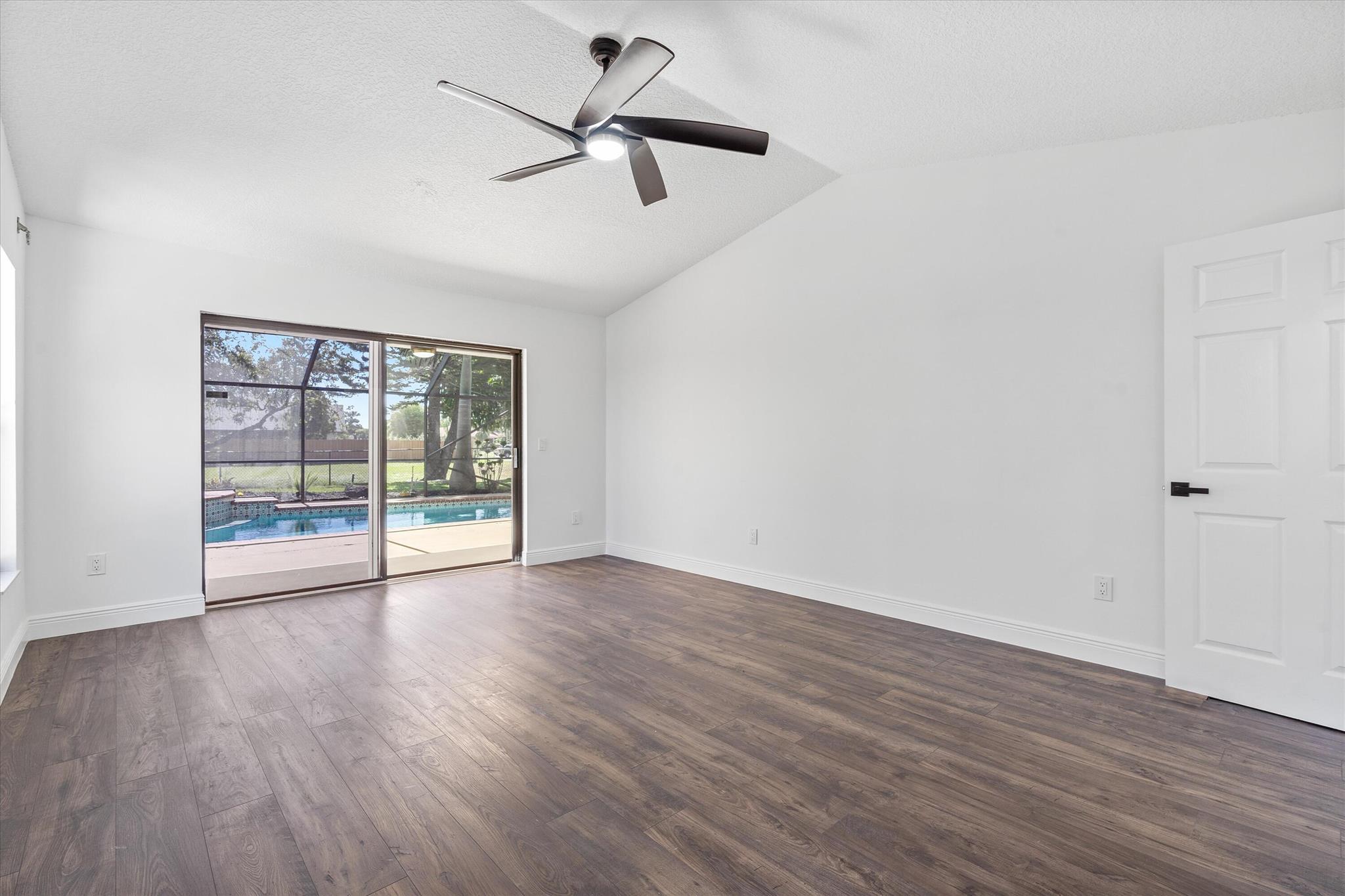 SUGAR POND MANOR OF WELLINGTON - Residential