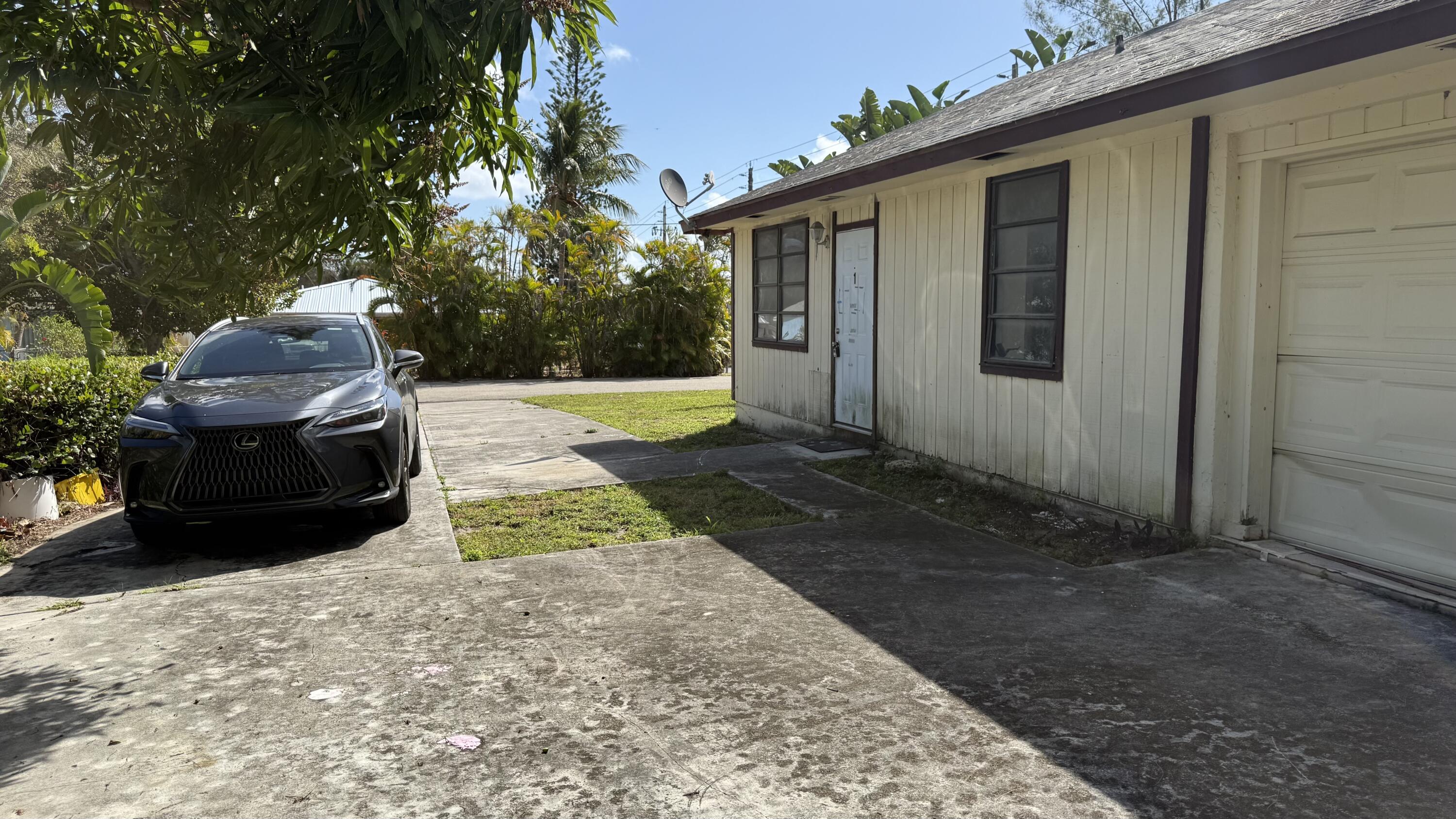 2501 Oceanview Avenue 1