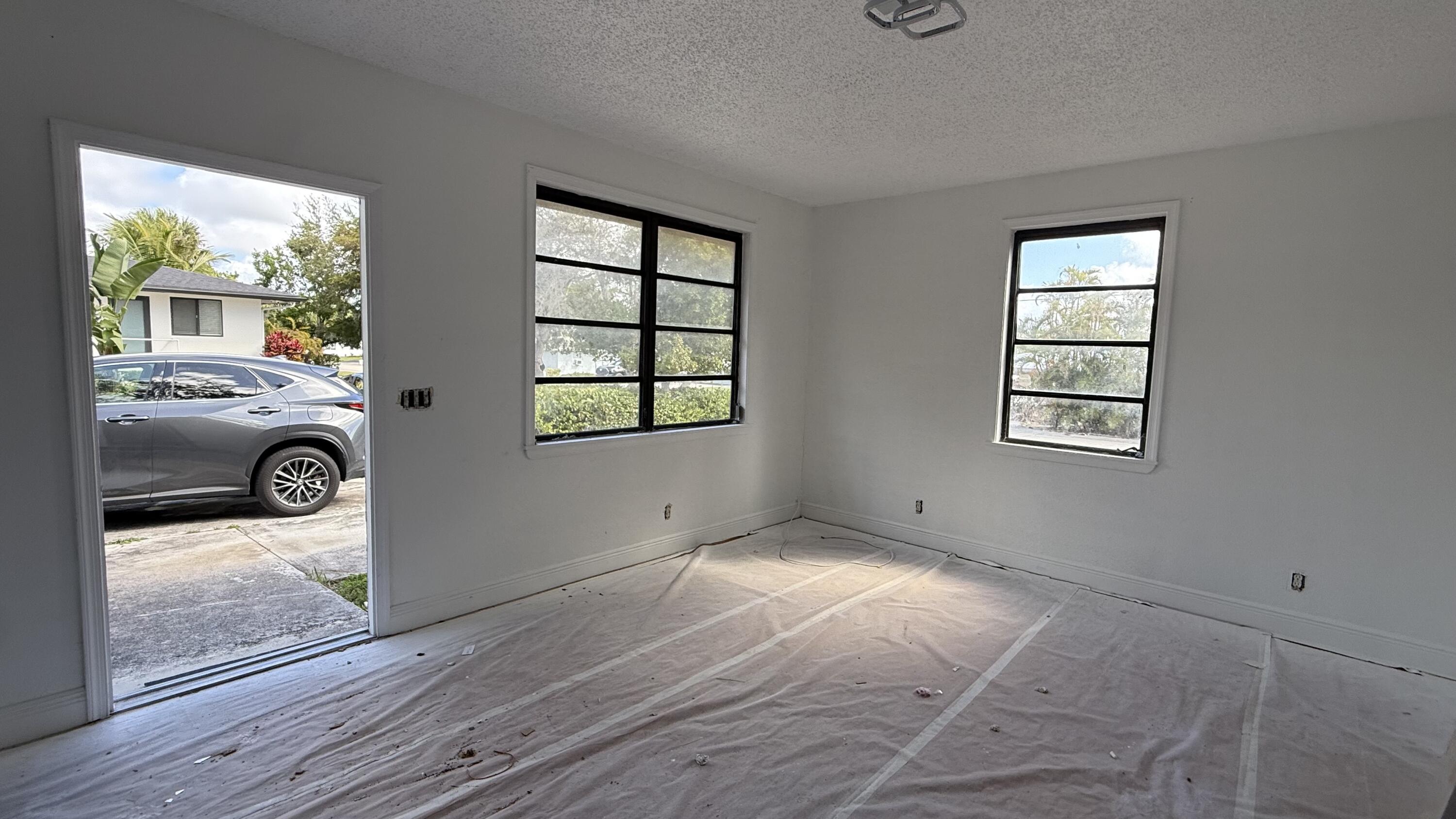 2501 Oceanview Avenue 1