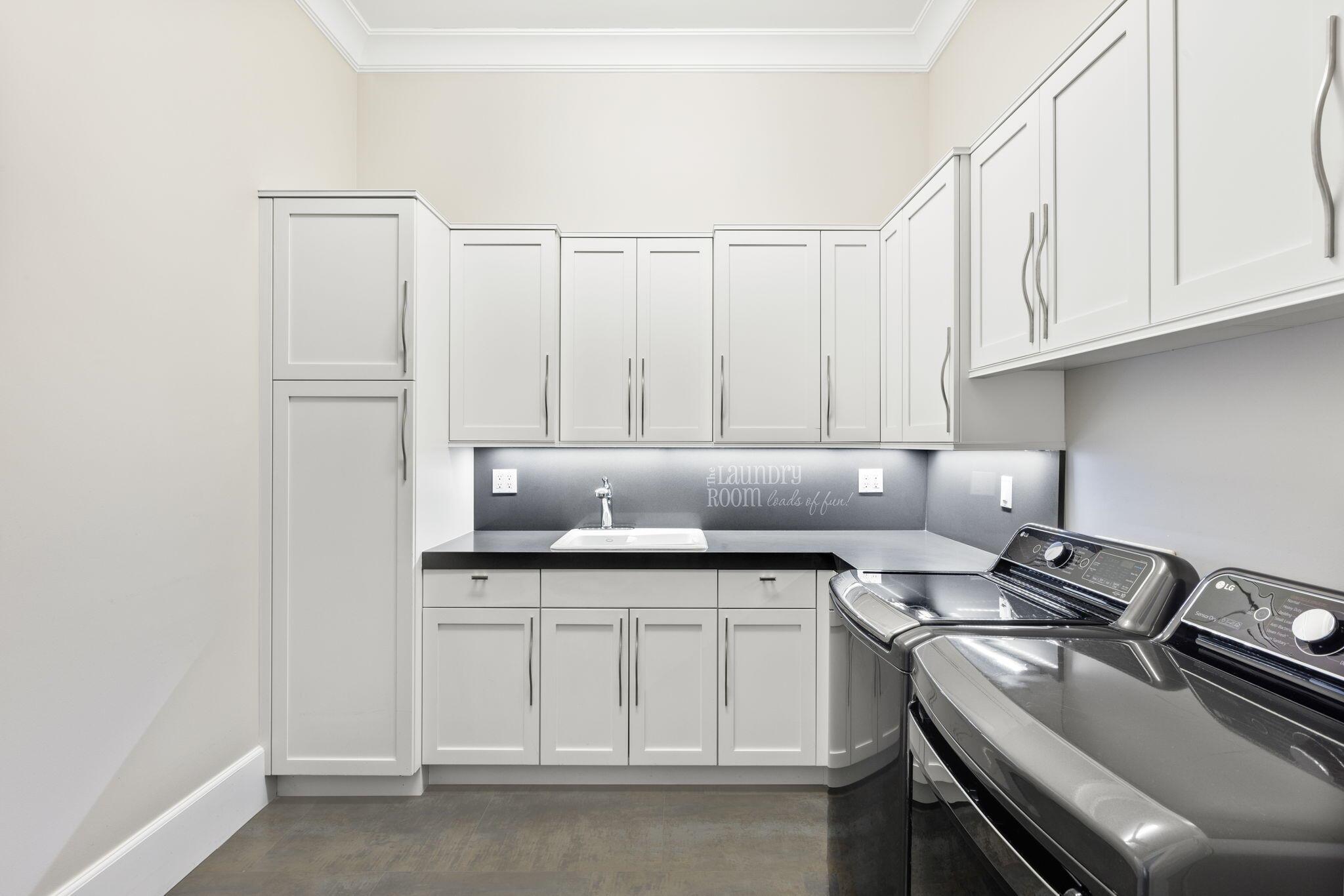 OLD PALM 4 - Residential