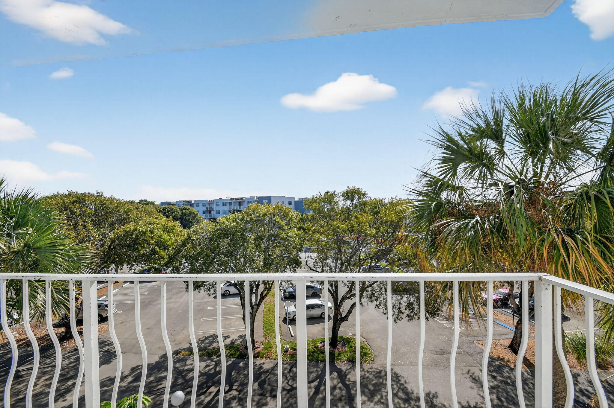 BREAKWATERS OF THE PALM BEACHES CONDO - Residential