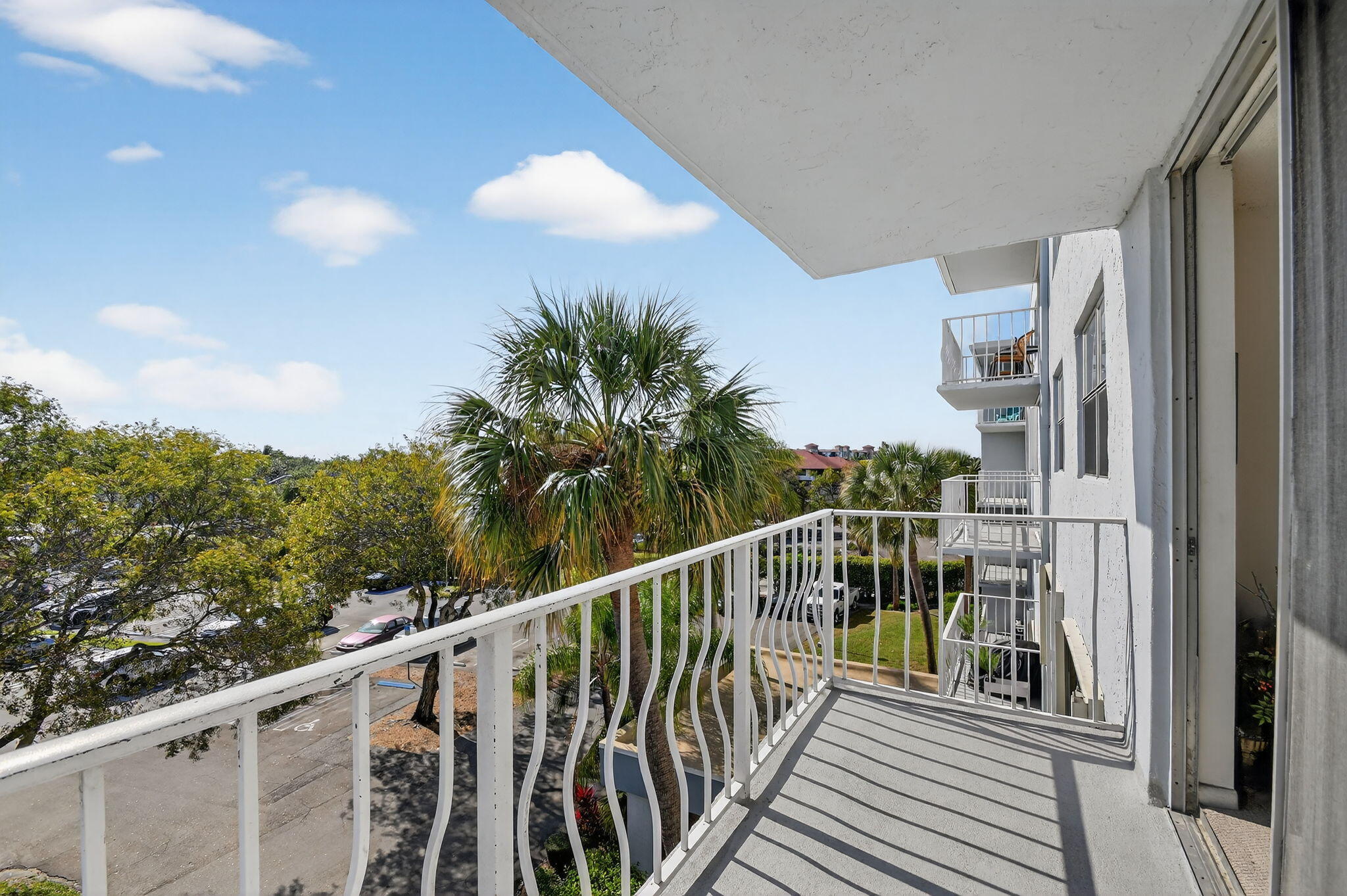 BREAKWATERS OF THE PALM BEACHES CONDO - Residential