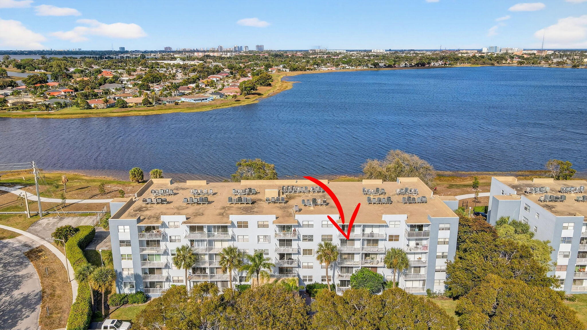 BREAKWATERS OF THE PALM BEACHES CONDO - Residential