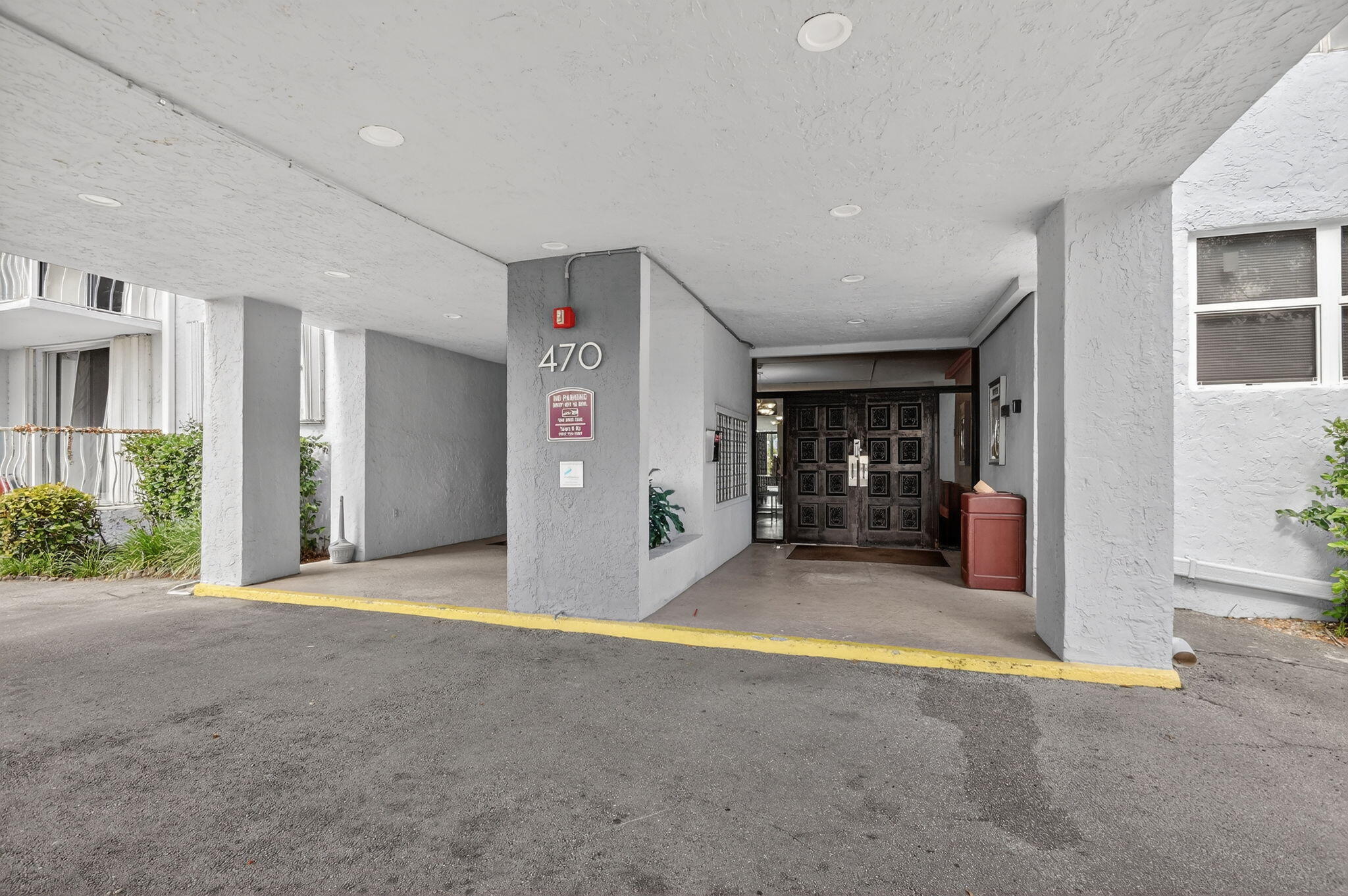 470 Executive Center Drive 4j