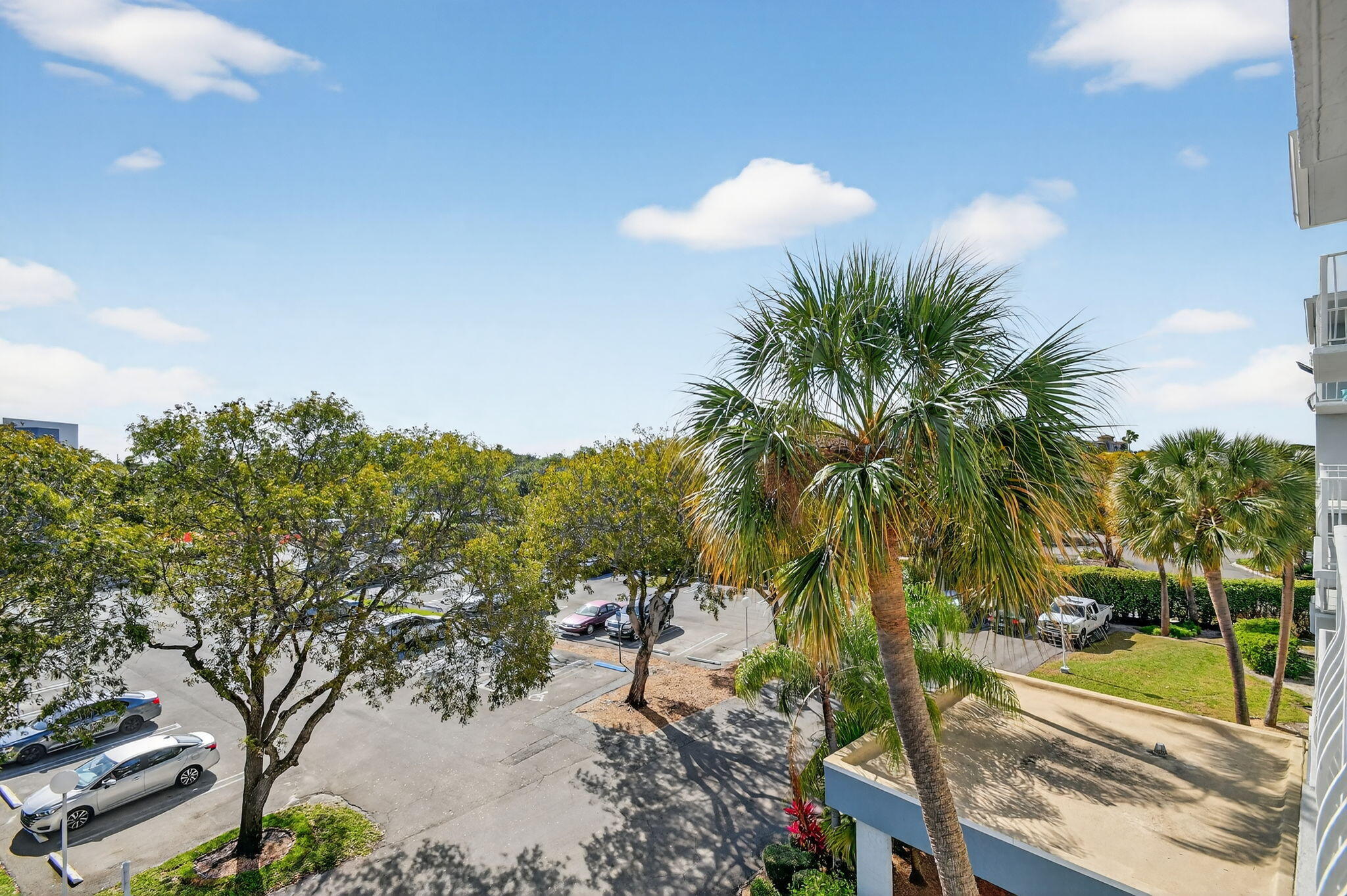 BREAKWATERS OF THE PALM BEACHES CONDO - Residential