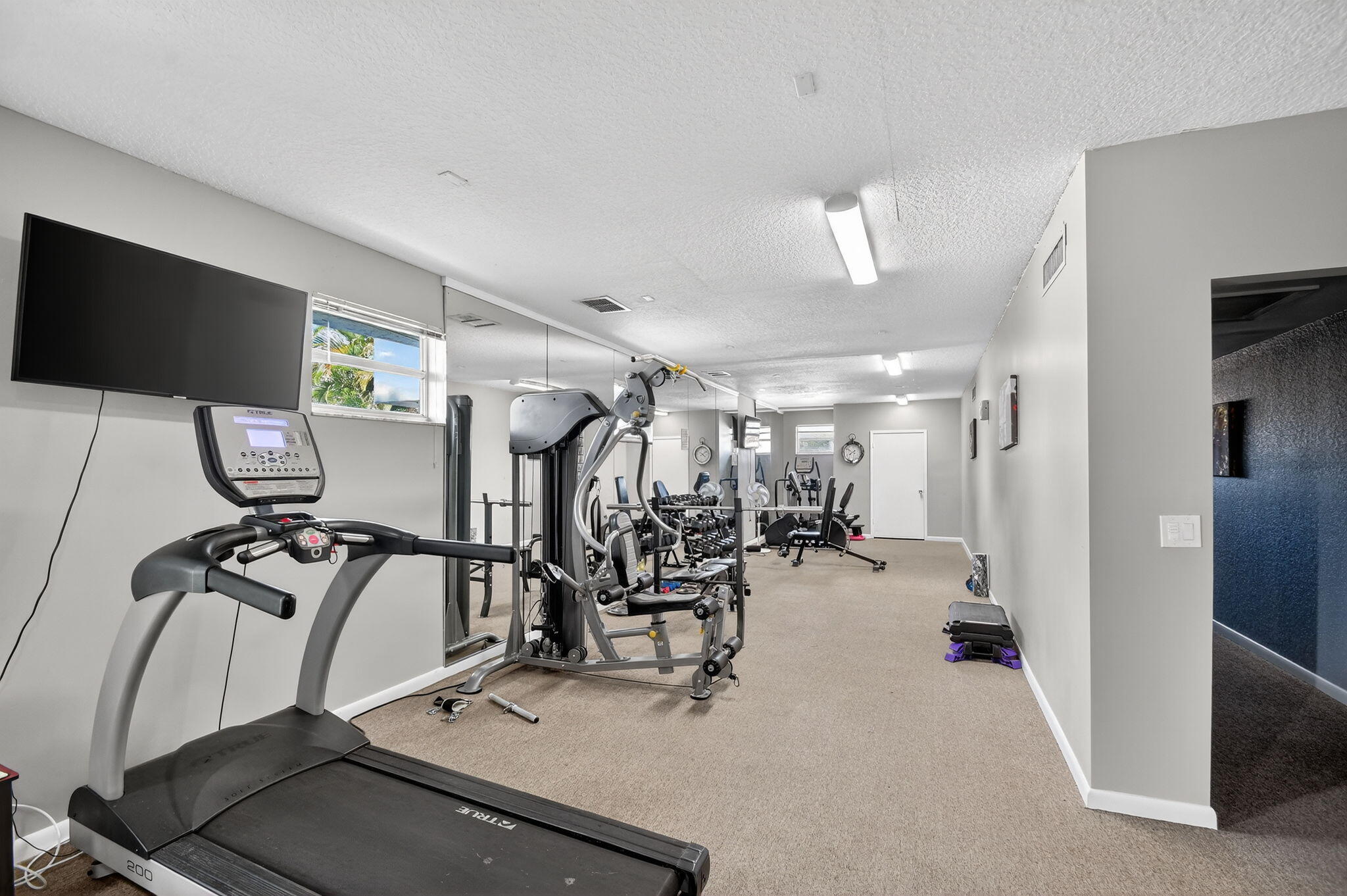 BREAKWATERS OF THE PALM BEACHES CONDO - Residential