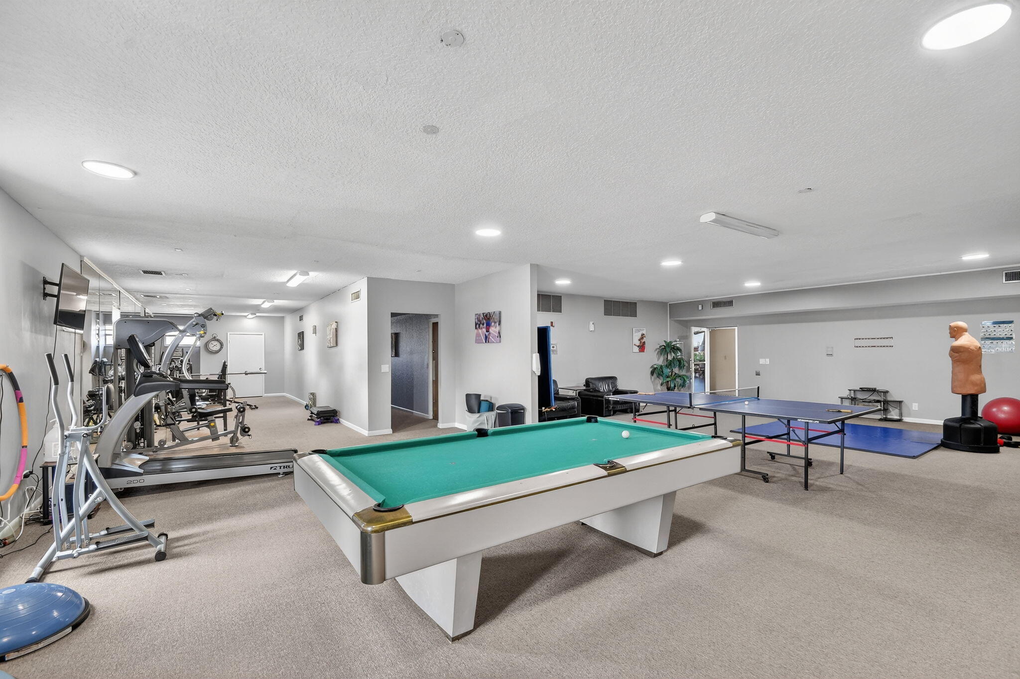 BREAKWATERS OF THE PALM BEACHES CONDO - Residential