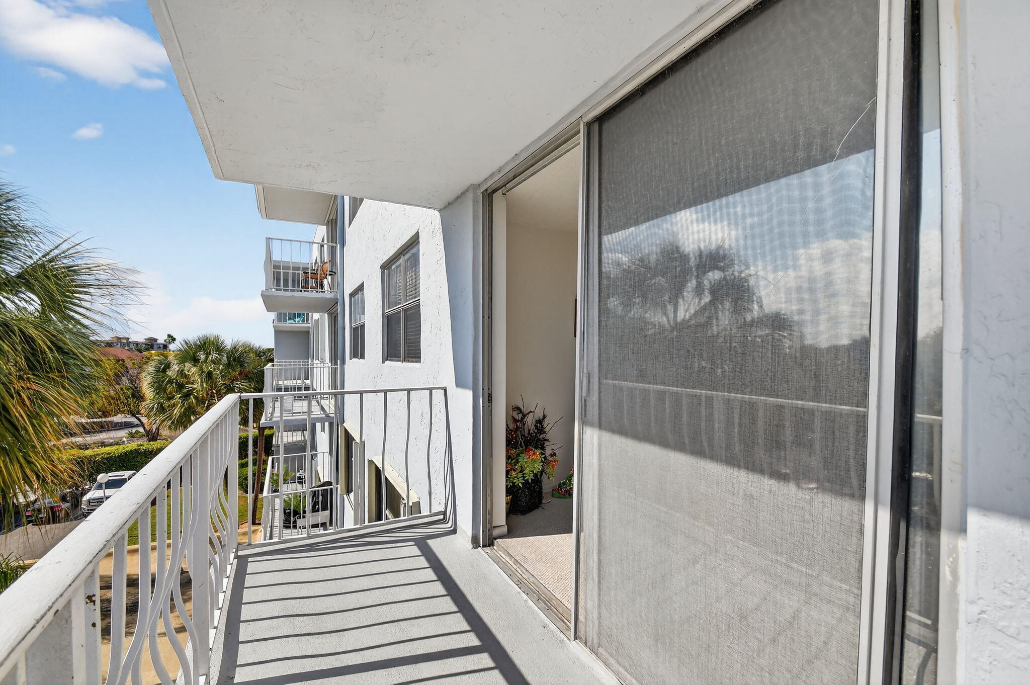 BREAKWATERS OF THE PALM BEACHES CONDO - Residential