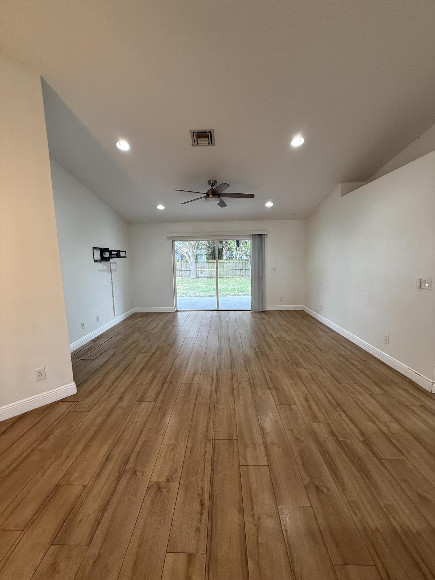 PORT ST LUCIE SECTION 26 - Residential Lease