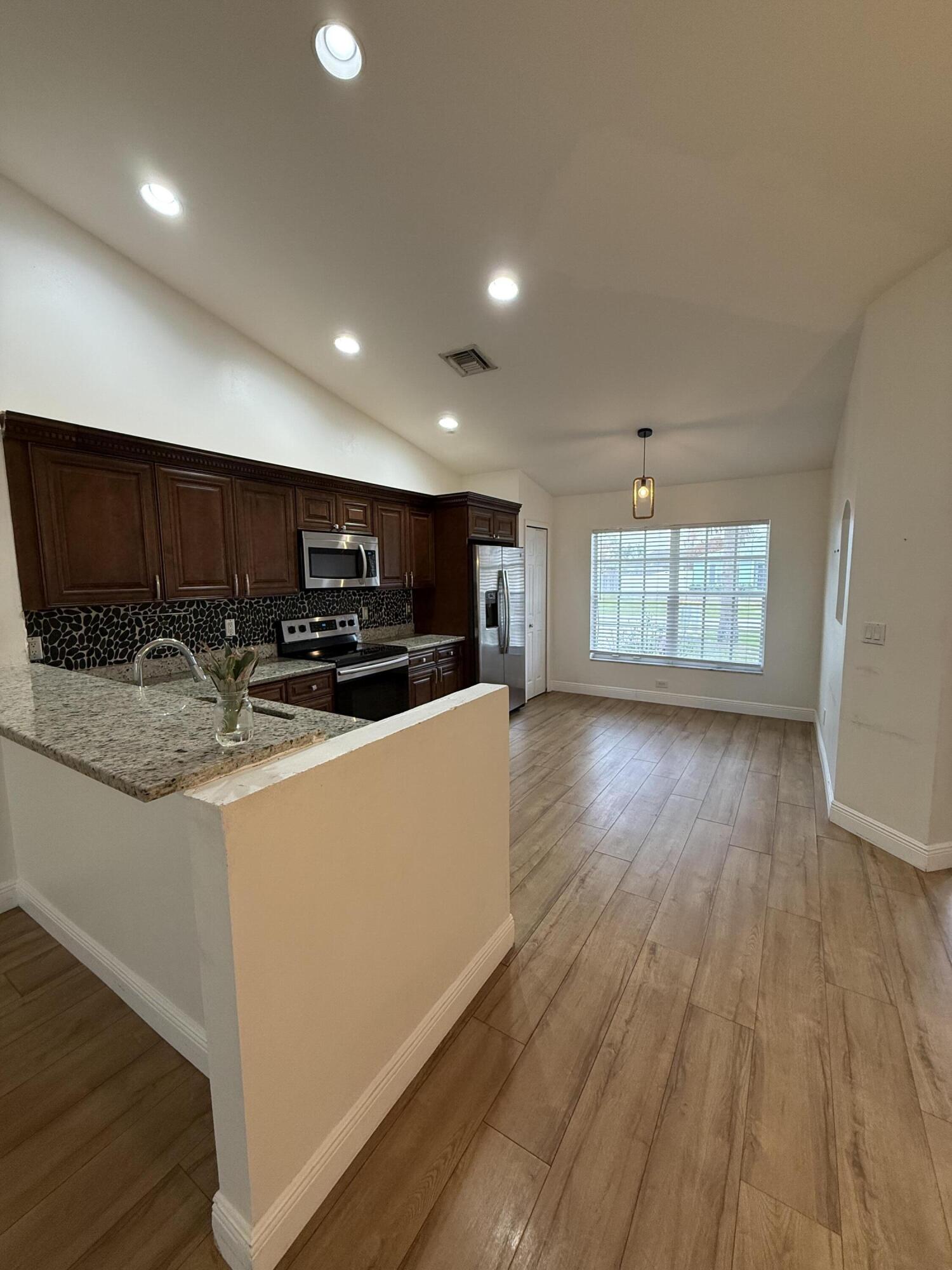 PORT ST LUCIE SECTION 26 - Residential Lease