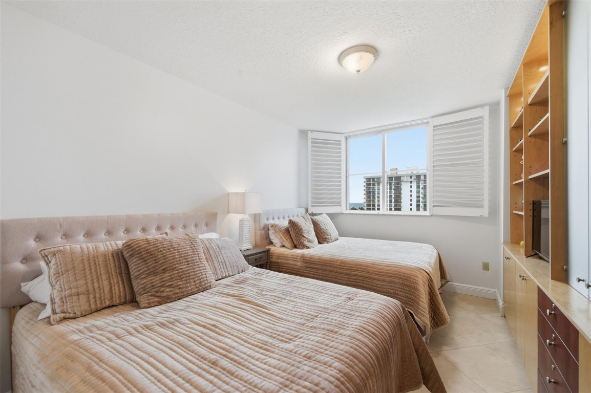 TIDES AT BRIDGESIDE SQ - Residential