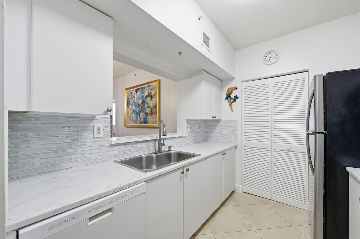 TIDES AT BRIDGESIDE SQ - Residential