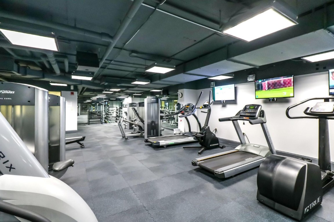 TIDES AT BRIDGESIDE SQ - Residential