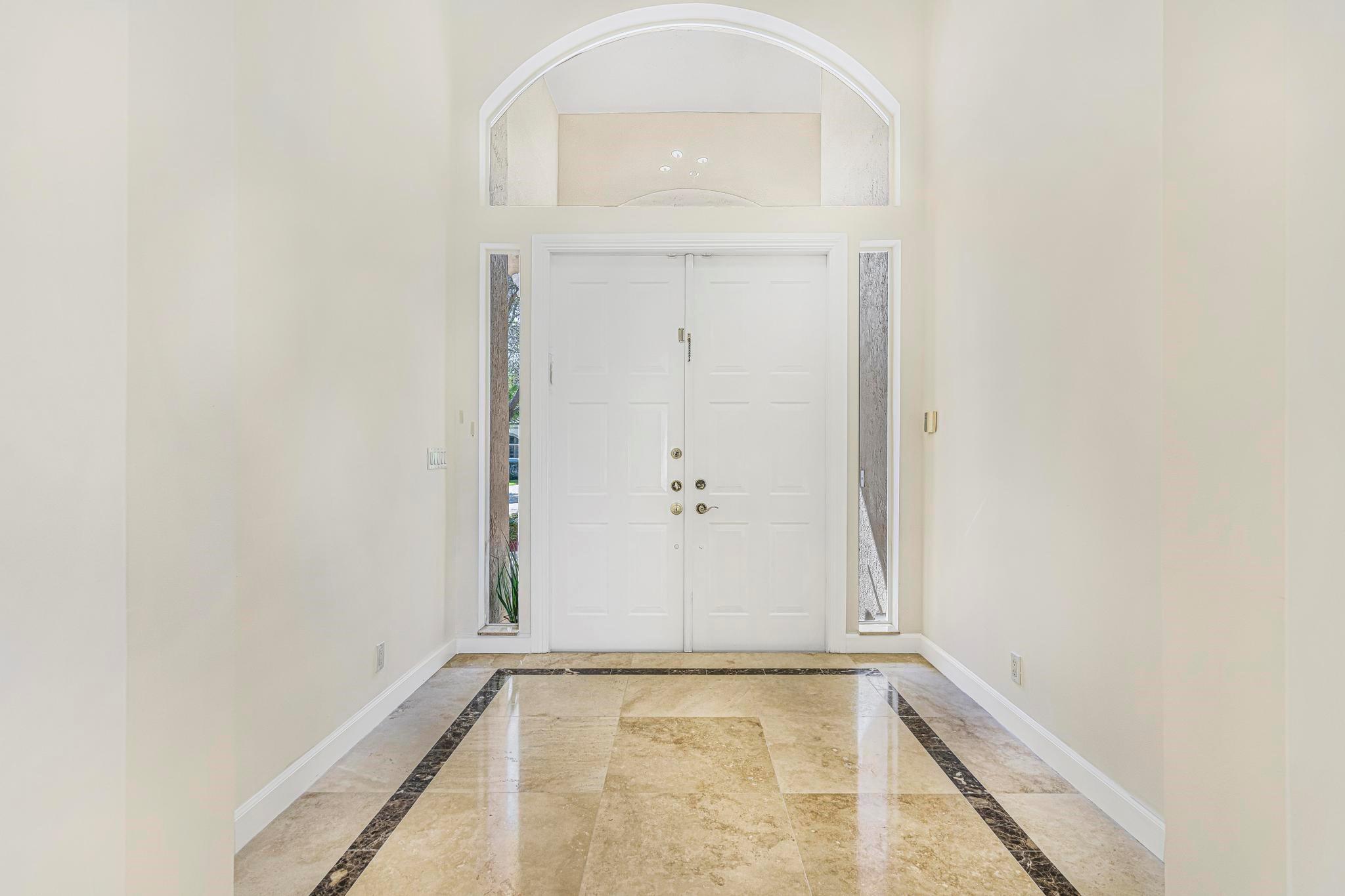 HOLLYWOOD OAKS - Residential