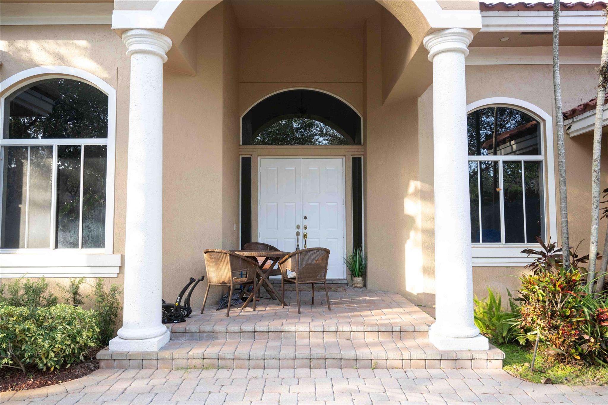HOLLYWOOD OAKS - Residential