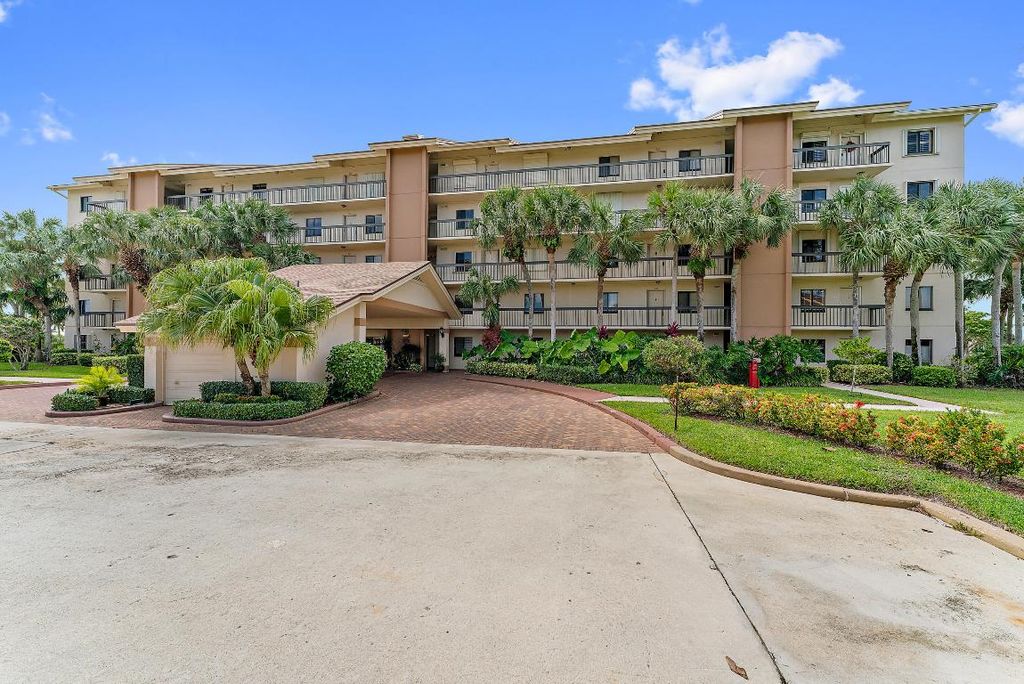 Photo of 1001 Seafarer Circle #204, Jupiter, FL 33477 (MLS # R10938899)