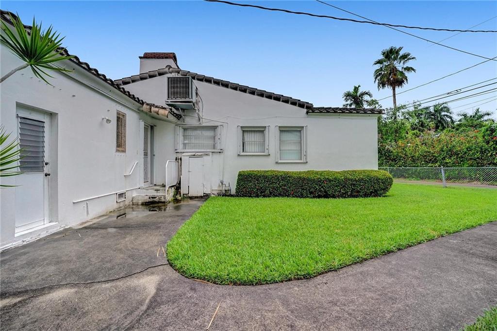 Hollywood Lakes Sec 1-32 - Residential