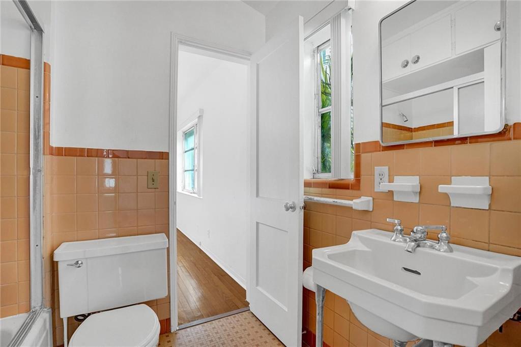 Hollywood Lakes Sec 1-32 - Residential