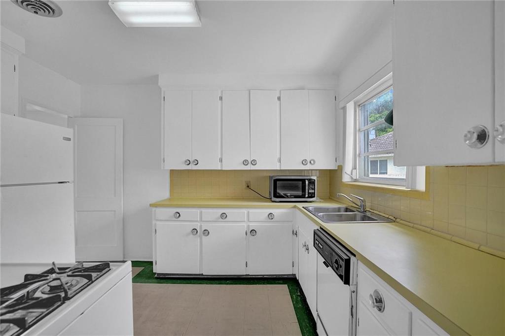 Hollywood Lakes Sec 1-32 - Residential