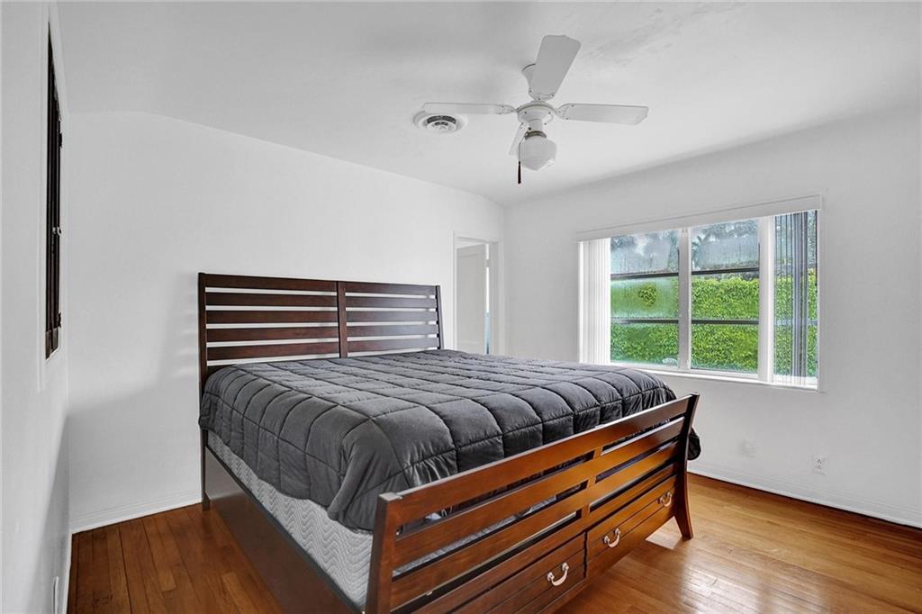 Hollywood Lakes Sec 1-32 - Residential