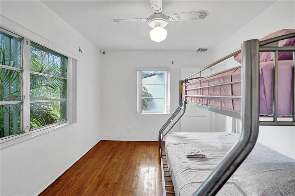 Hollywood Lakes Sec 1-32 - Residential