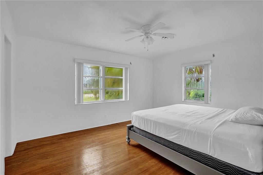 Hollywood Lakes Sec 1-32 - Residential