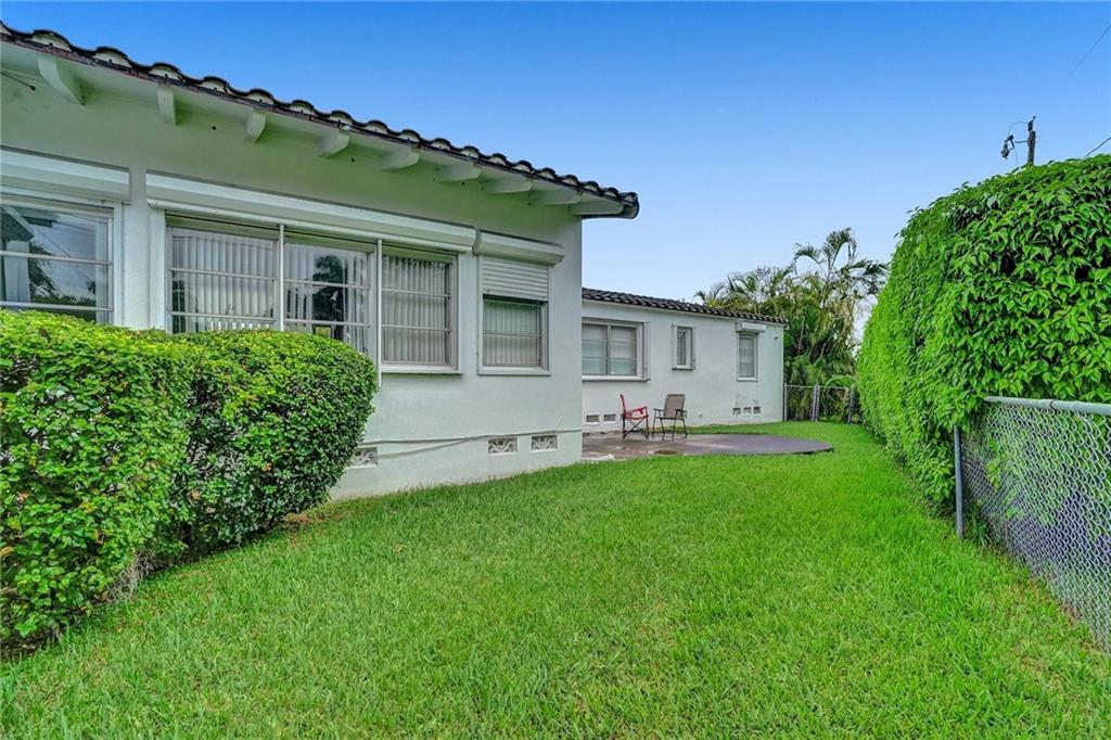 Hollywood Lakes Sec 1-32 - Residential